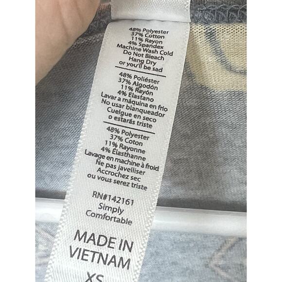 LuLaRoe Perfect T Shirt Women’s XS Lightning Bolt Print Short Sleeve Flowy Hem - Picture 8 of 10